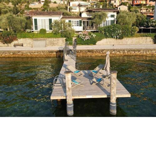 Villa am Lago Ein Luxus-Hidaway am Gardasee mit privatem Badesteg