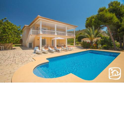 Villa Ambar by Abahana Villas