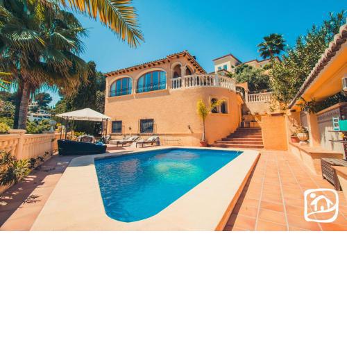 Villa Amelia by Abahana Villas