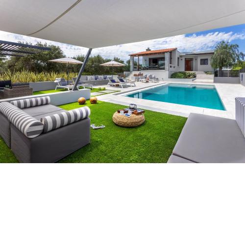 Villa Ampelaki - with heated pool