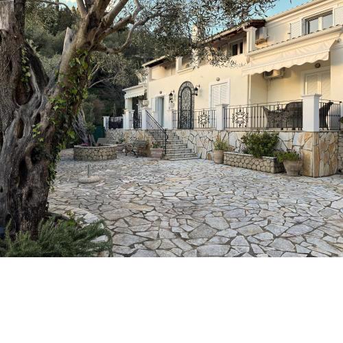 Villa Ampelaki "30 meters to beach"