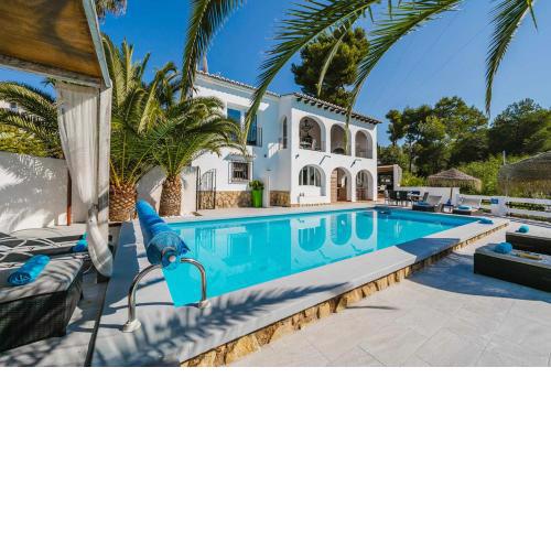 Villa Angeles Blanco by Villa Plus