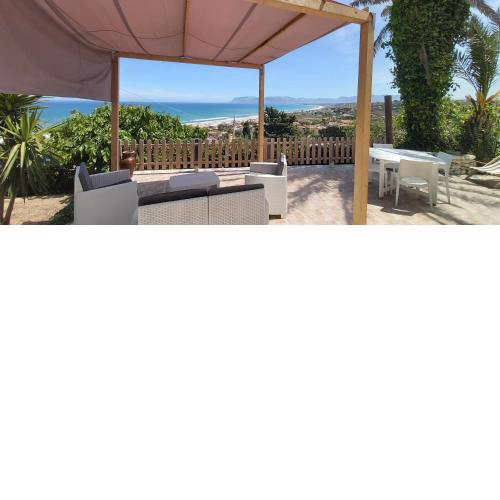 Villa Anna, con patio vista mare