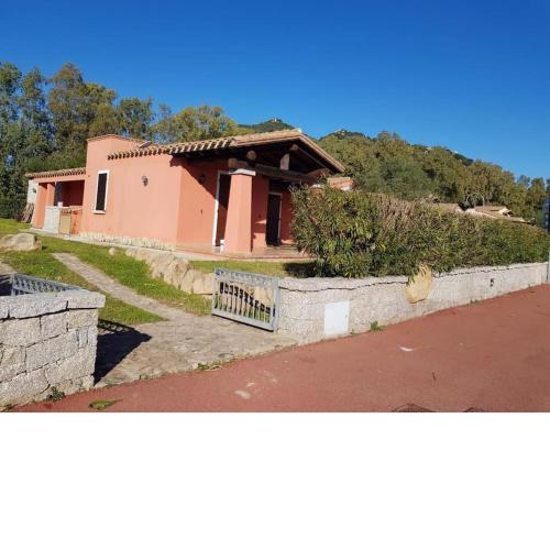 Villa Arenada - Modern and spacious 3 bedroom villa 5 min walk to sandy beach!