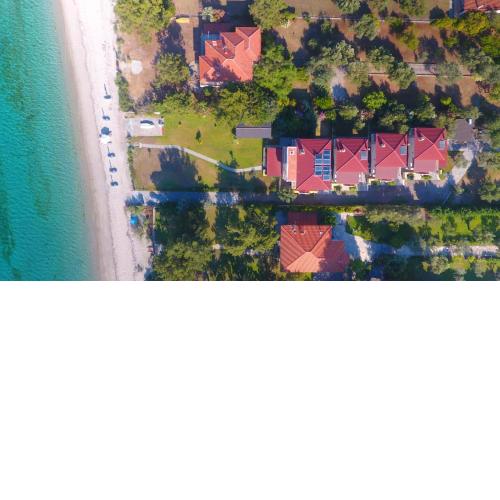 Villa Argo 1 - Beachfront, Big gardens, Location!