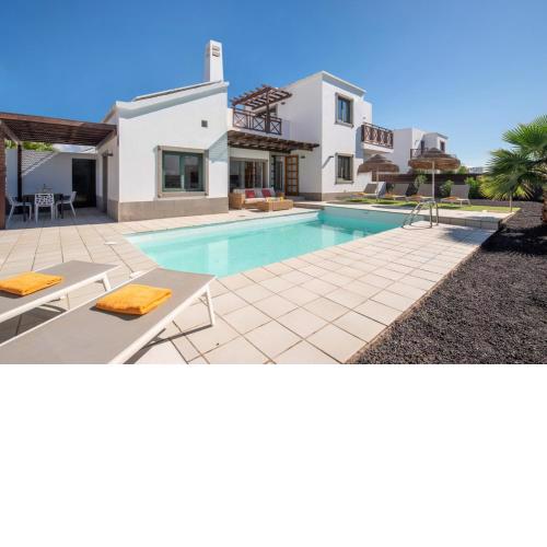 Villa Ariel by Villa Plus