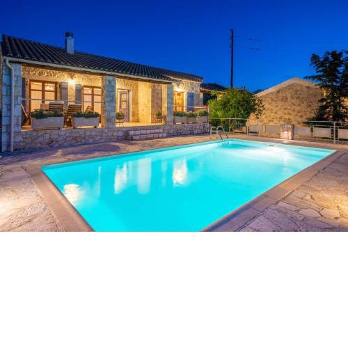 Villa Arion by Villa Plus