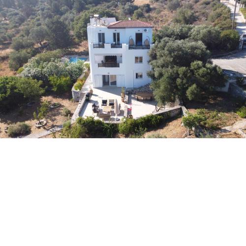 Villa Armonia in Crete, quiet with sea view & pool
