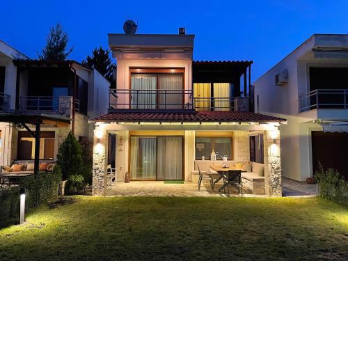 villa ATHINA