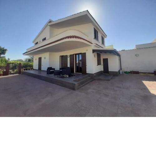 VILLA AURA