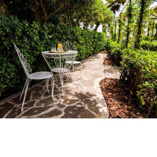 Villa Aurelia Suites and Apartments