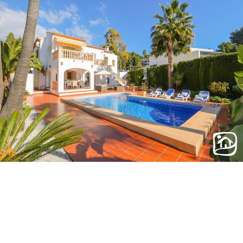 Villa Aurora by Abahana Villas