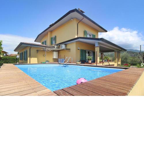 Villa Azzurra, Capezzano Pianore