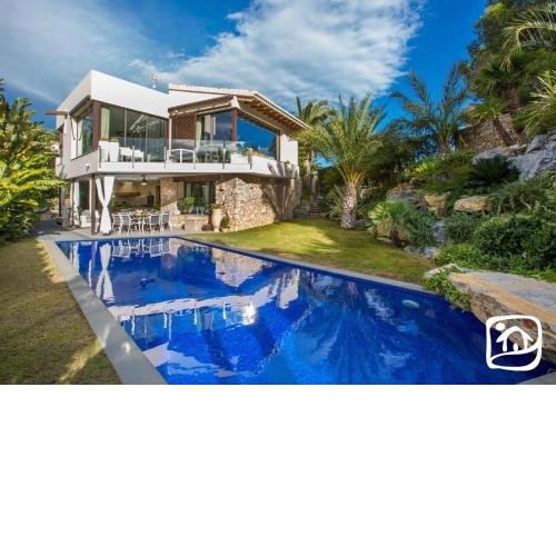 Villa Barbados by Abahana Villas