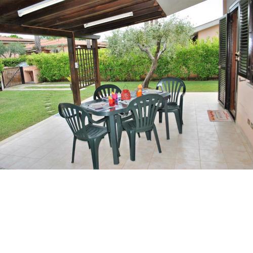 Villa Barbie between Terracina and Sperlonga, 400 mt from beach