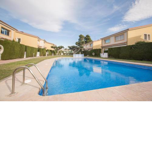 Villa Barqueres by MarCalma