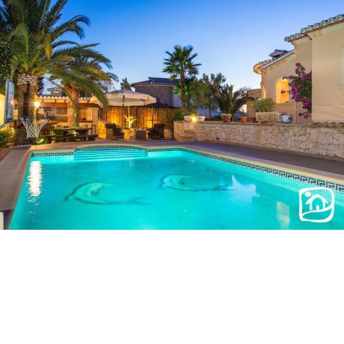 Villa Bella by Abahana Villas