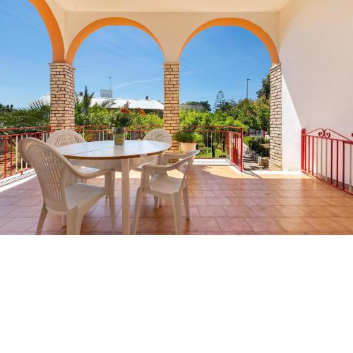 Villa Benny by BarbarHouse