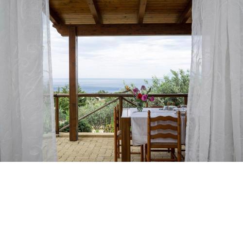 VILLA BIFAMILIARE SCOPELLO