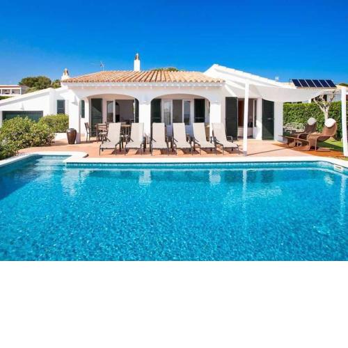 VILLA BINI ORAN Gran piscina vistas al mar cerca de la playa
