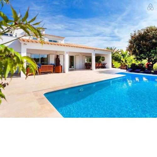 VILLA BINI XOROI Fabulosa propiedad para grupos grandes