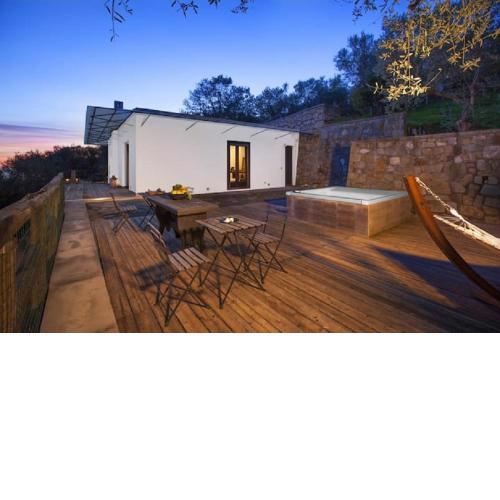 Villa BluGalli with External Jacuzzi