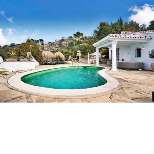 Villa Boas, Jacuzzi, Barbacoa en Cómpeta