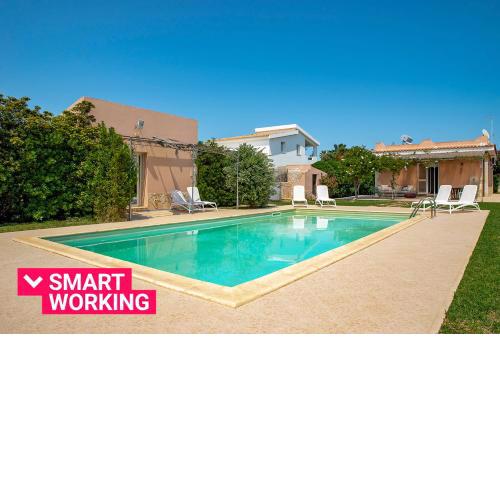 Villa Bouganville con piscina by Wonderful Italy