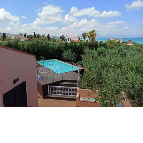 Villa Bruna con piscina e accesso privato alla spiaggia