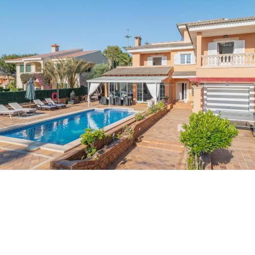 Villa Bruno, aire acondicionado, piscina, barbacoa, wifi, parking, a 400 m de la playa