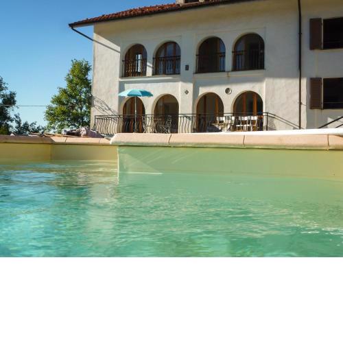 Villa Cadenza
