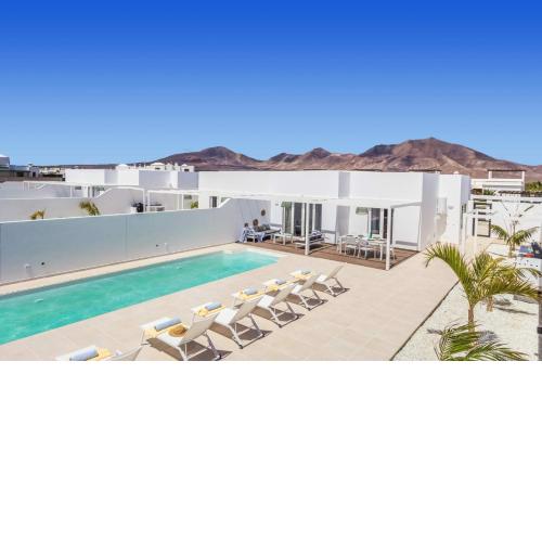 Villa Cala by Villa Plus