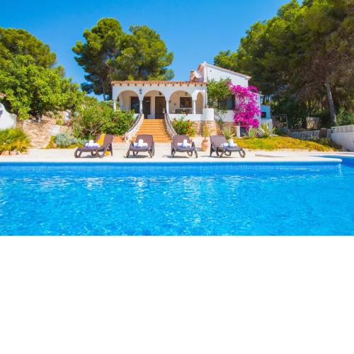 Villa California by Abahana Villas