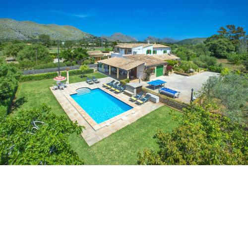 Villa Can Gato by Villa Plus