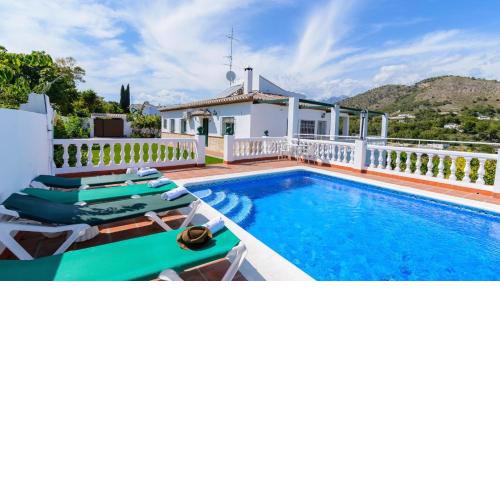 Villa Cañadu Nerja by Ruralidays