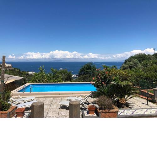 Villa capri con giardino e piscina