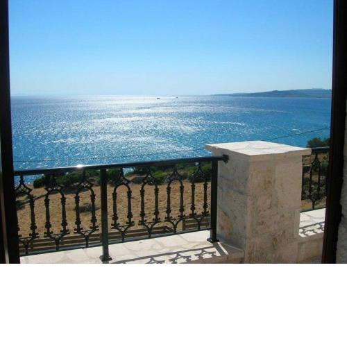 Villa Cara