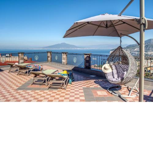 VILLA CARUSO PRIVATE HEATED POOL & SEA VIEW