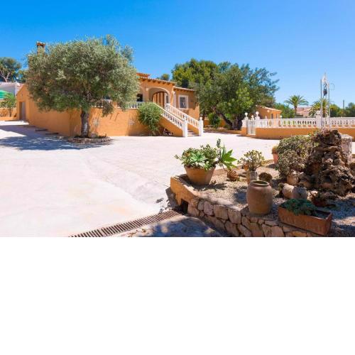 Villa Chechu - PlusHolidays