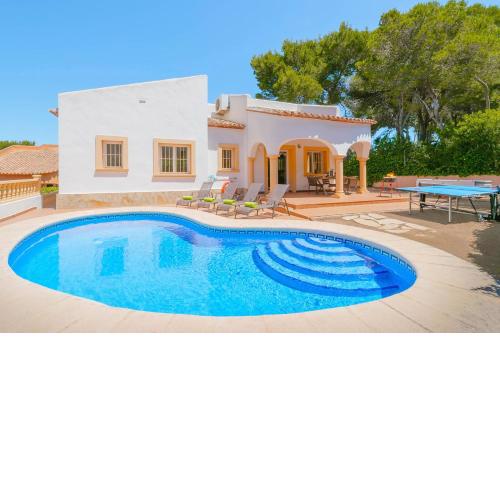 Villa Cinca by Villa Plus