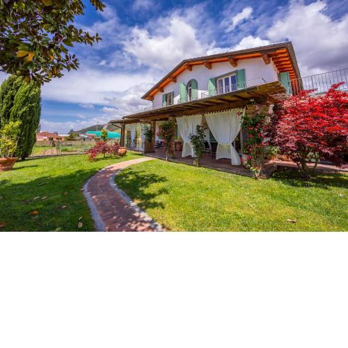Villa Clara with Whirpool - Happy Rentals
