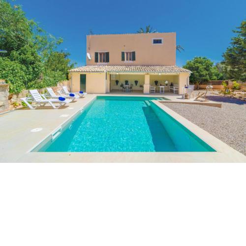 Villa con jardín y piscina en el sur de Mallorca