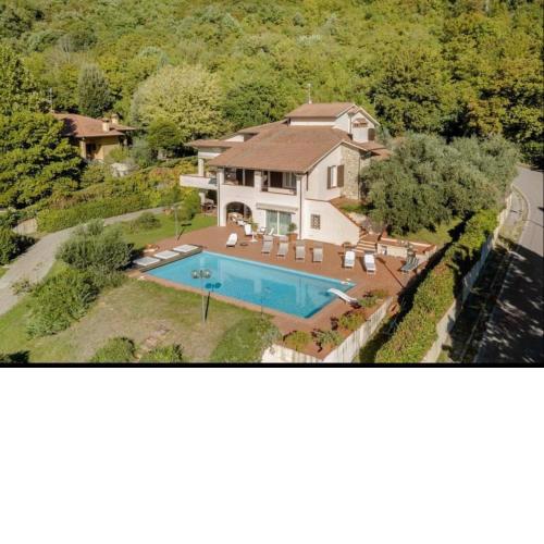 Villa con Piscina privata - Vista panoramica - 7 ROOMS - 16 GUEST
