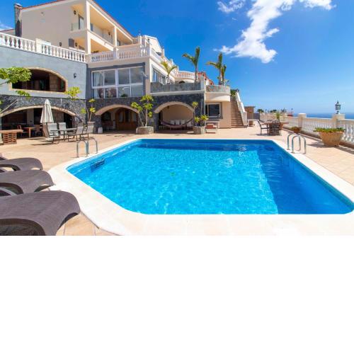 Villa con piscina privata, vista mare