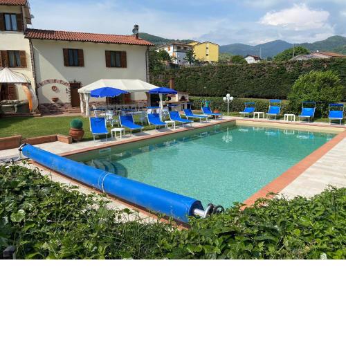 Villa con piscina tra Versilia e Cinque Terre