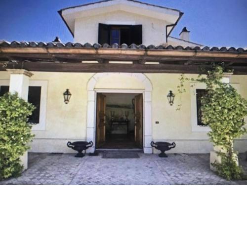 Villa con piscina vicino Roma e Lago di Bracciano