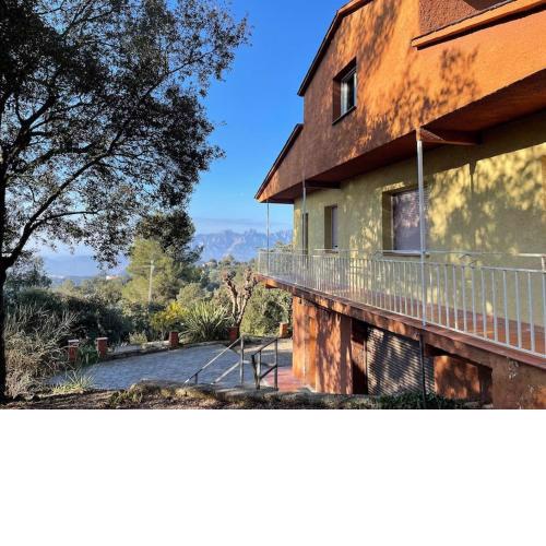 Villa con vistas a Montserrat