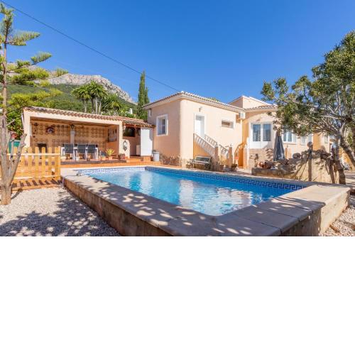 Villa Cucarres 2