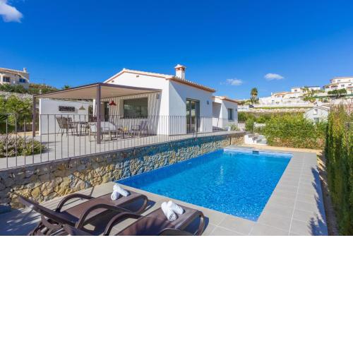 Villa Dalia by Abahana Villas