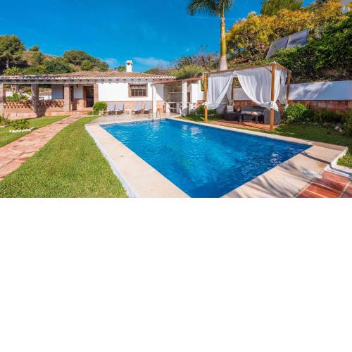 Villa Damián Nerja by Ruralidays